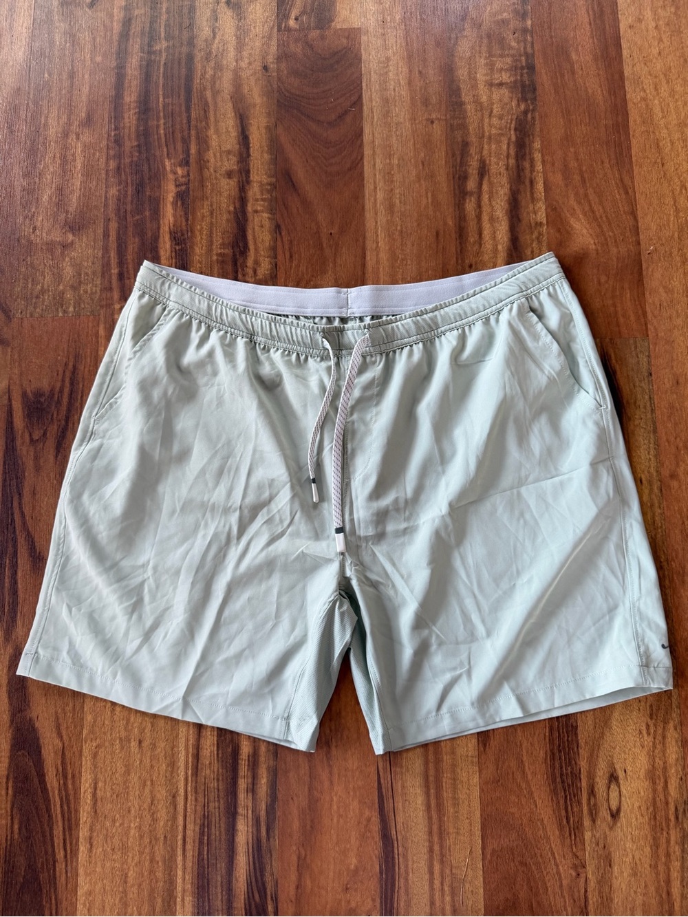 Men's golf Shorts in “Seafoam” with Drawstring Waist